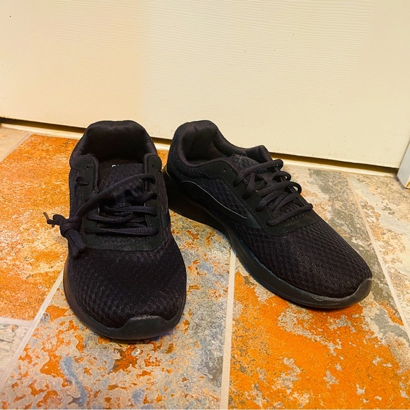👟Never Worn! Athletic Works Black Mesh Memory Foam Tennis Shoes! - Picture 1 of 11